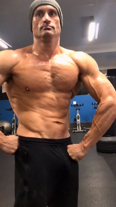 Instagram post by @jasonpowell277 for Vanquish Fitness. Caption reads: 🔥Don’t stop when you’re tired; stop when you’re....
