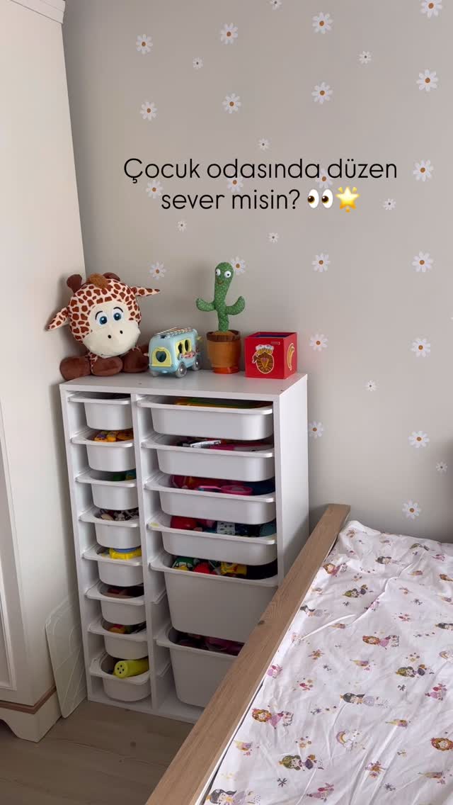 Instagram post by @isedacim for Evidea. Caption reads: Çocuklu evlerin temel ihtiyacı bu oyuncak....