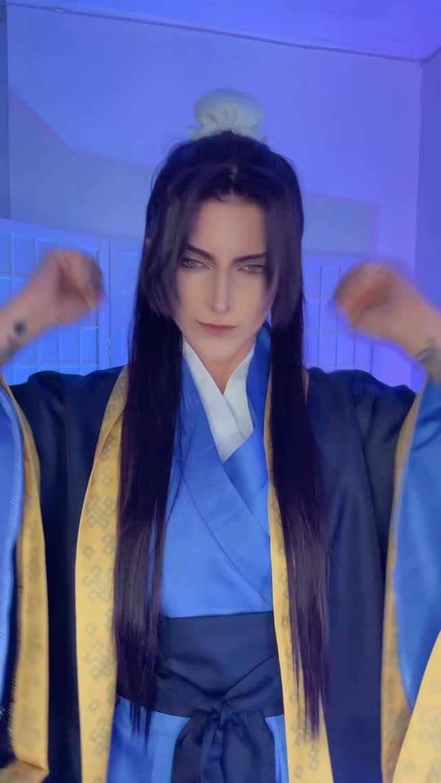 Instagram post by @itslanicos for RoleCosplay. Caption reads: WHO COULD THIS BE👀🐸
Thank you....