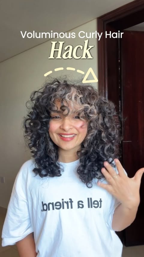 Instagram post by @honestlizhere for Bounce Curl. Caption reads: [...] them that extra bounce. Oil used:....