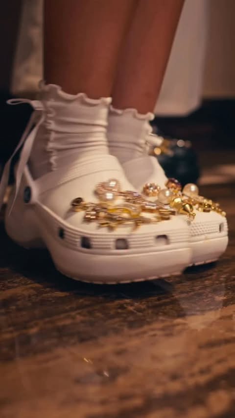 Instagram post by @tissabiani for Crocs. Caption reads: [...] Let’s Share The Joy in every step. #crocsina....