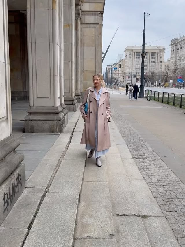 Instagram post by @kurdejszatan for Marc Cain. Caption reads: [...] #easter #Warszawa #Warsaw #Wielkanoc....