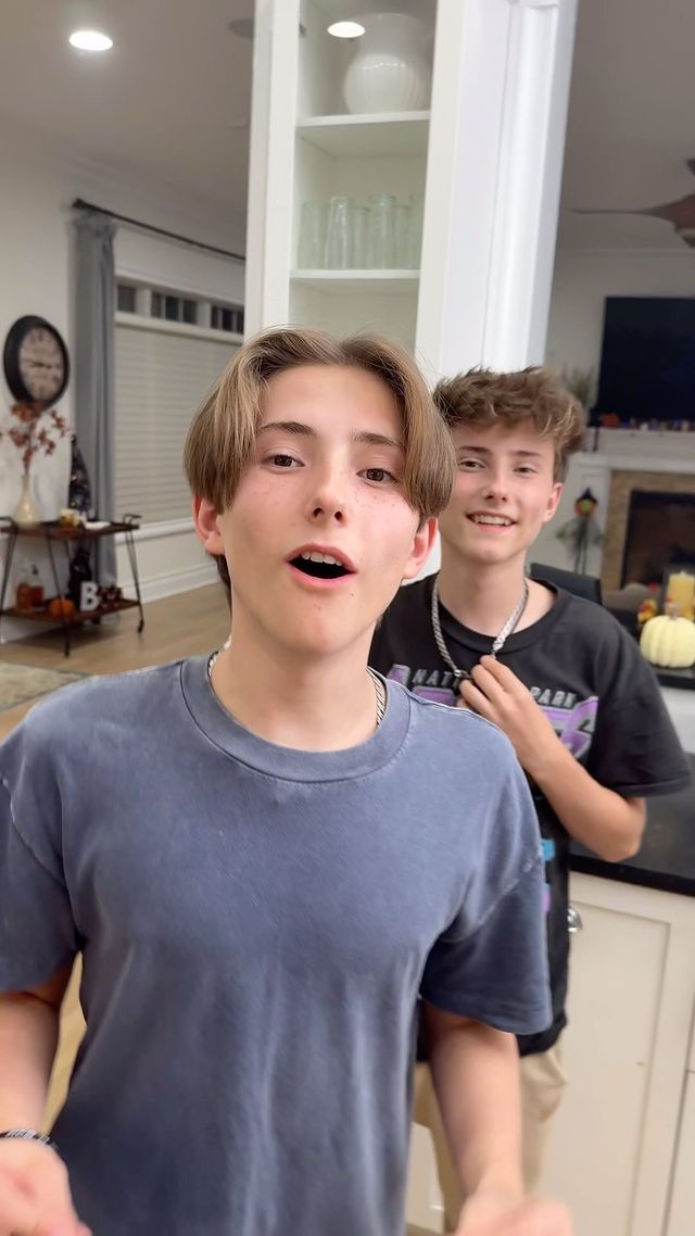 Instagram post by @logansharpee for Netflix Family. Caption reads: [...] #NetflixPartner #SINGThriller @netflixfamily....