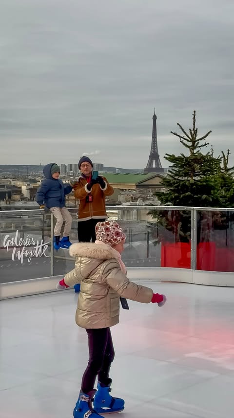 Instagram post by @lovefrancephotography for Galeries Lafayette. Caption reads: [...] holiday experience by Galeries Lafayette 🤍✨....
