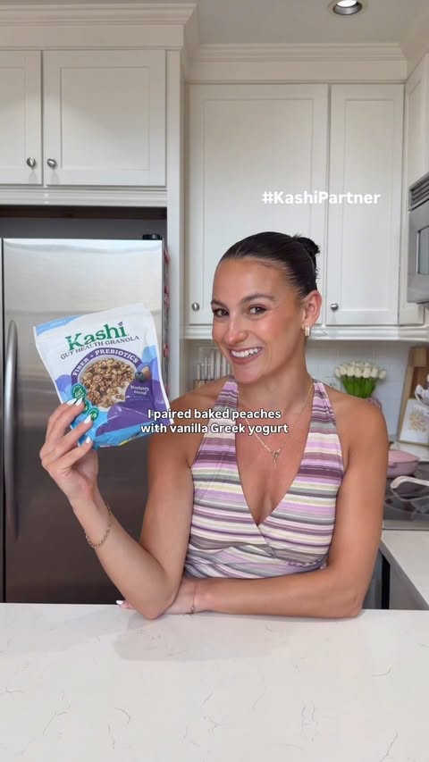 Instagram post by @dietitiancass for Kashi. Caption reads: #KashiPartner Stop searching for how to help hit....