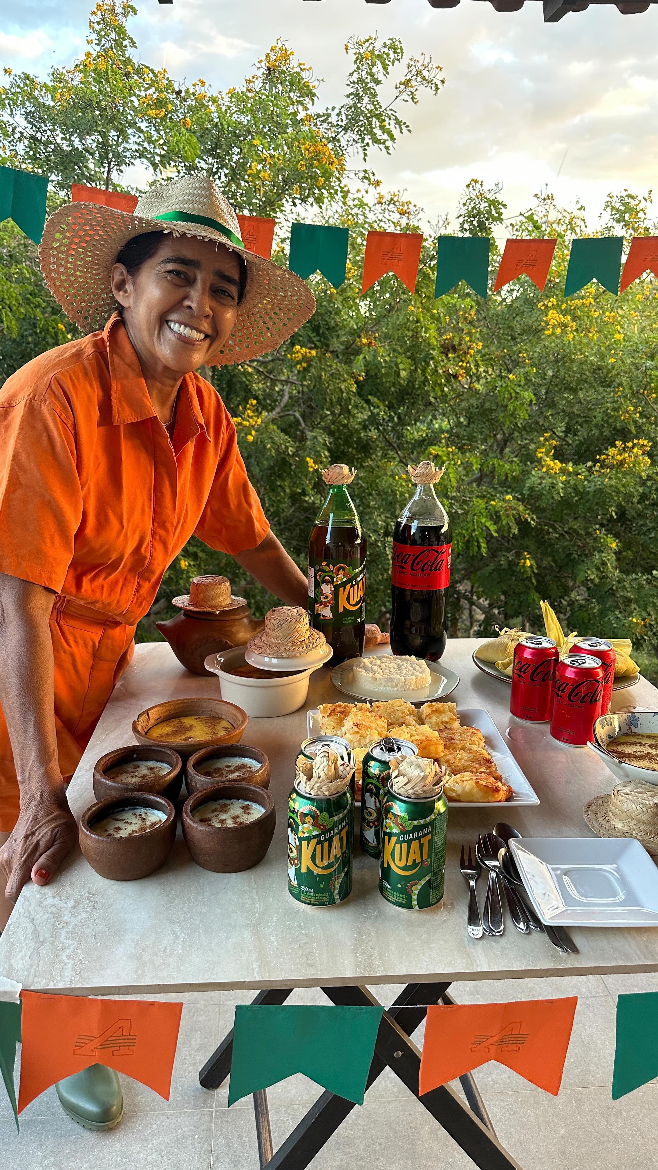 Instagram post by @marialuciap29 for Coca-Cola Brasil. Caption reads: Vem conferir essa receita maravilhosa de bolo de....