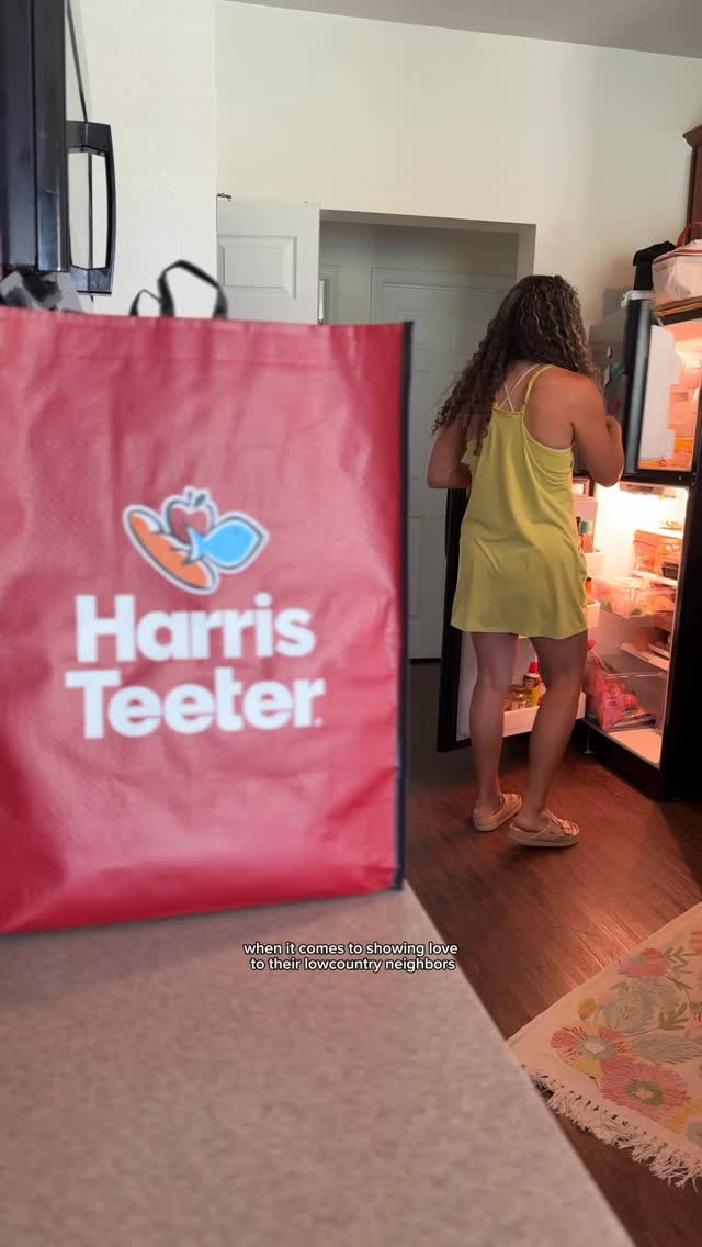 Instagram post by @_mama.marissa_ for Harris Teeter. Caption reads: The Lowcountry loves @HarrisTeeter, and they love....