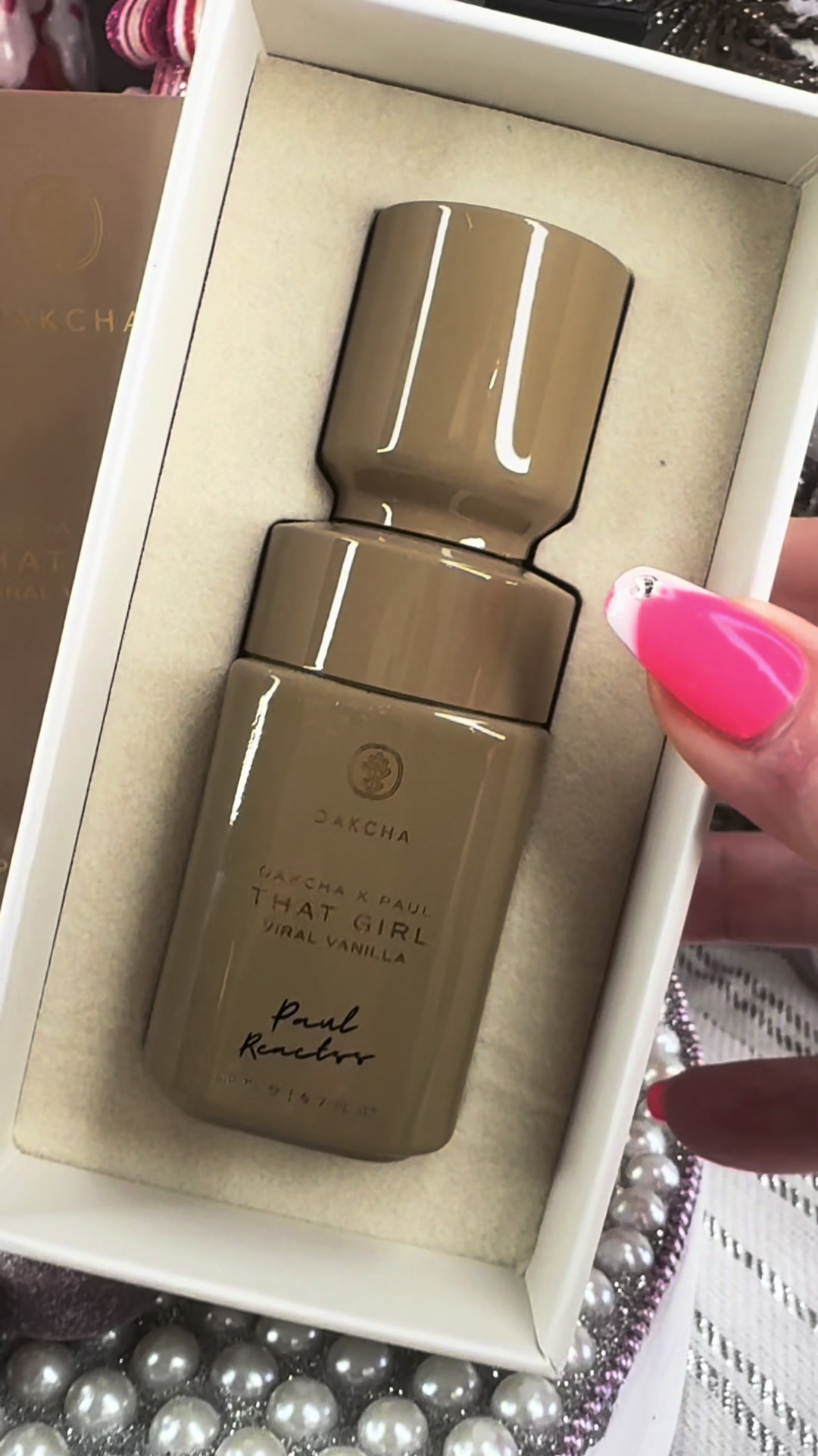 TikTok post by @tinadaniels04 for Oakcha. Caption reads: @Oakcha #fyp #giftideas [...].