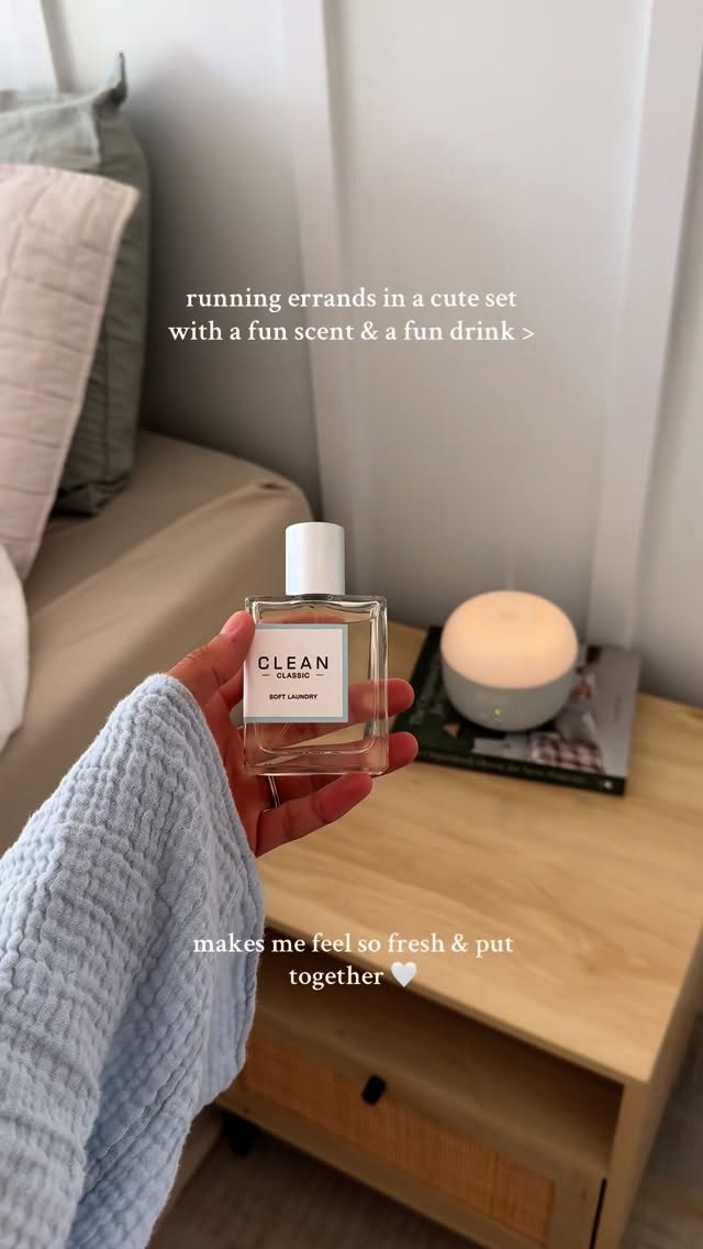 Instagram post by @kat_shultis for Clean Beauty. Caption reads: [...] years now #cleanpartner 
•••
#sotd....