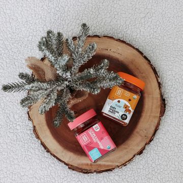 Instagram post by @taylorthoits for Hello Bello. Caption reads: #AD @hellobello vitamins are a perfect way to take....