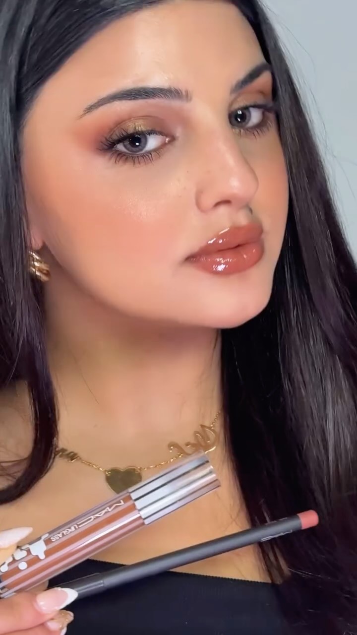 Instagram post by @lanataweell for Namshi. Caption reads: Glass Latte Lip Combo 🤎💄using....