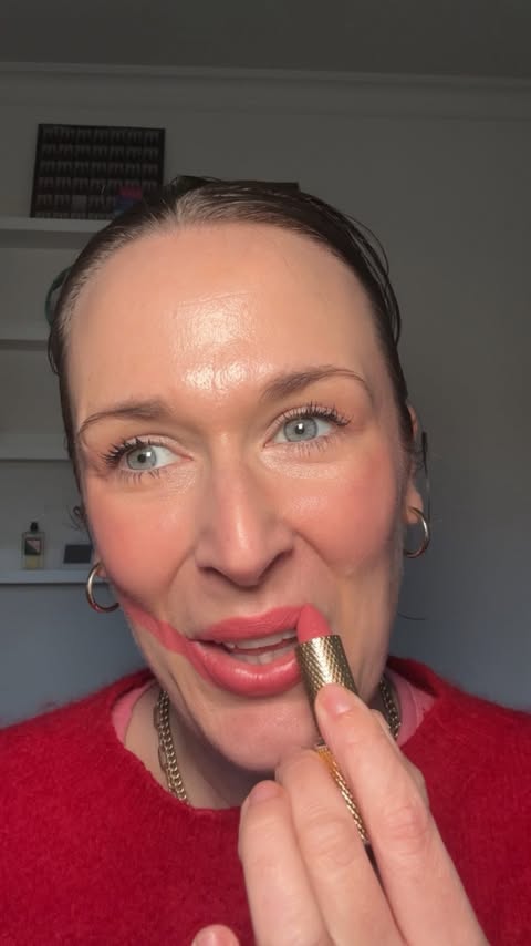 Instagram post by @genevieveturleymua for Life360. Caption reads: AD| Keep your cool with @life360 and do as Gen....