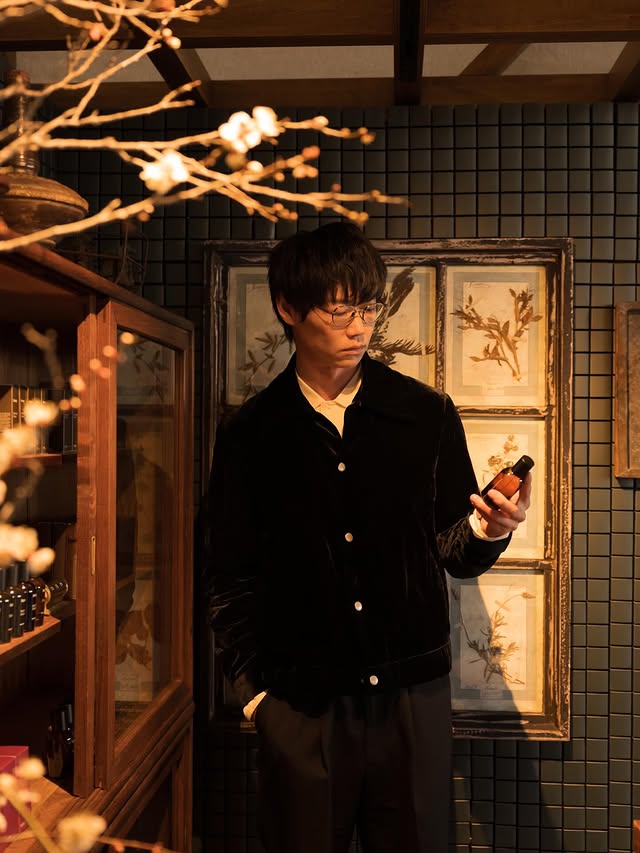 Instagram post by @show_kasamatsu_official for Aesop. Caption reads: [...] KAMEARI ART CENTRE）で開催。 #PR #Aesop....