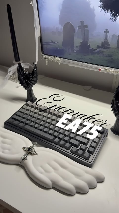 Instagram post by an influencer for Epomaker. Caption reads: Thank you @epomakerkeyboard for sending me the....