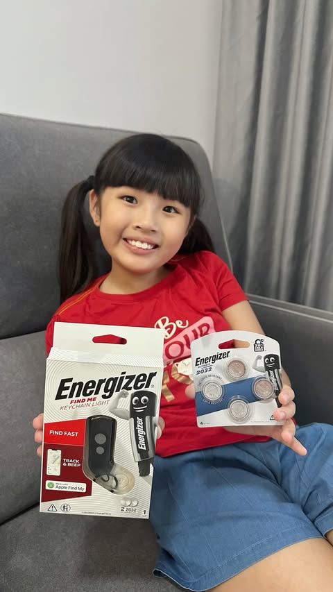 Instagram post by @jjloves86 for Energizer. Caption reads: Meet @energizersg’s 𝗙𝗶𝗻𝗱 𝗠𝗲 𝗞𝗲𝘆𝗰𝗵𝗮𝗶𝗻....