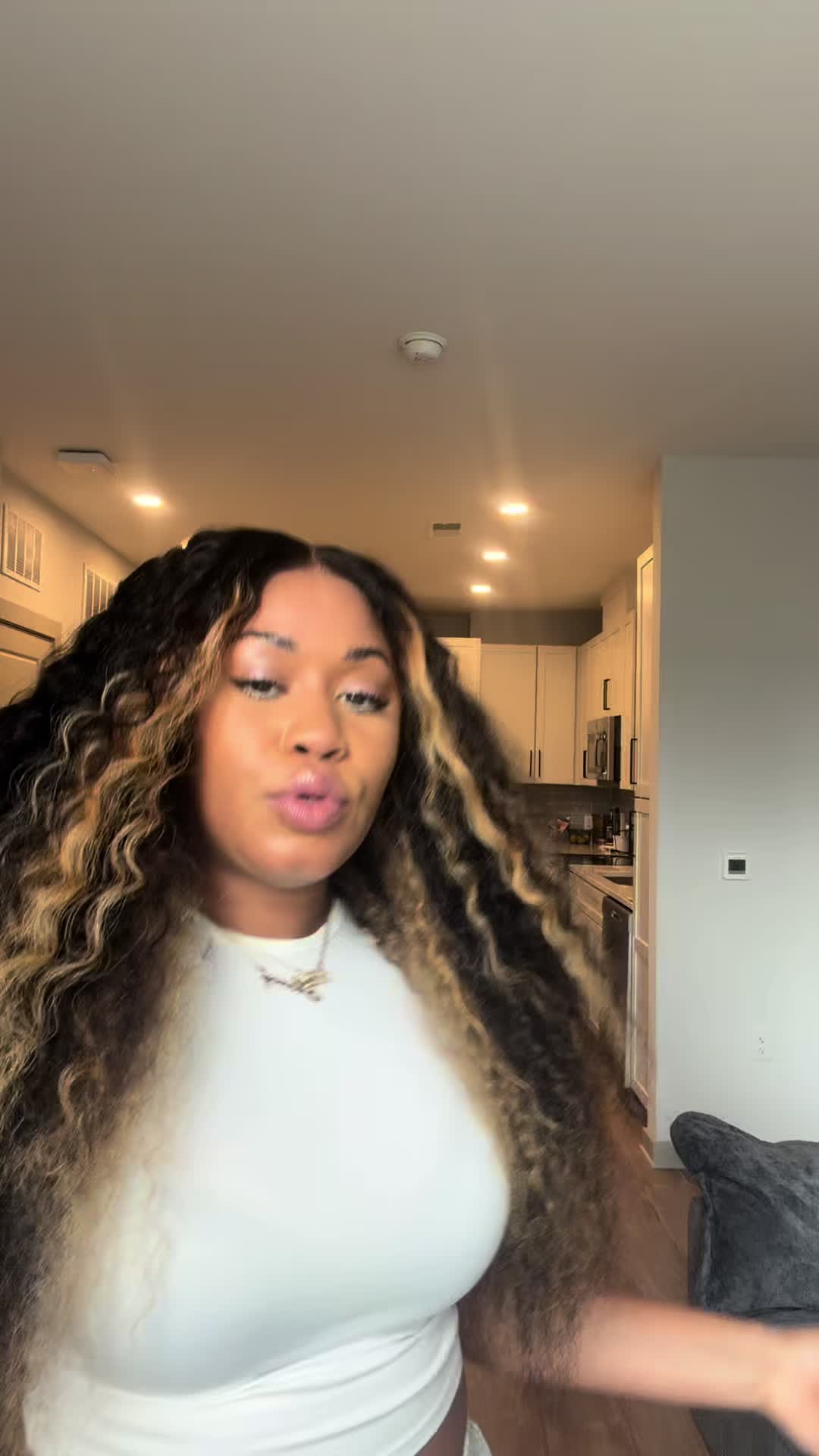 TikTok post by @honey_yenho for Amanda Hair. Caption reads: @amandahair 🔥🔥🔥🔥 #Summervibes #wiginfluencer....