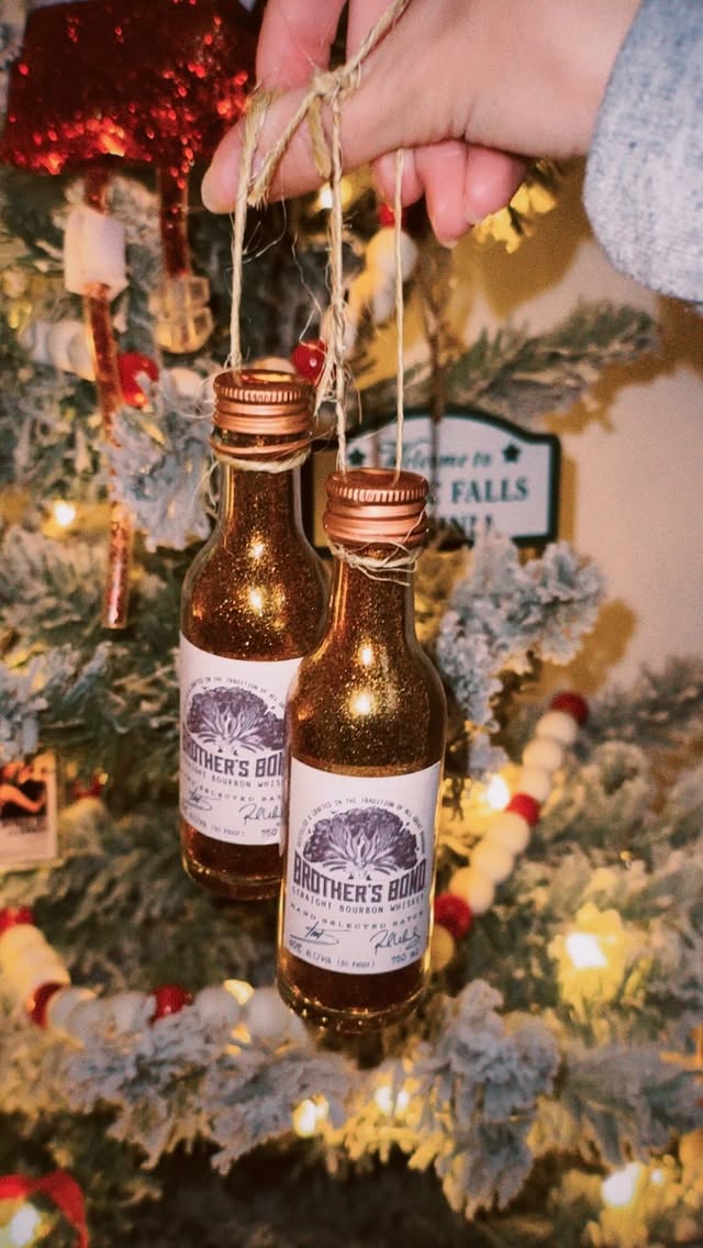 Instagram post by @paigenicolediaries for Brother's Bond Bourbon. Caption reads: [...] Tag me if you make some! 😍....