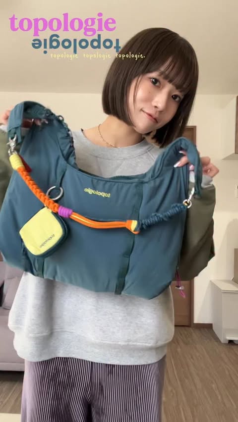 Instagram post by @nana.u.u.u for Topologie. Caption reads: @topologie.jp @topologie.official 👜🤍.