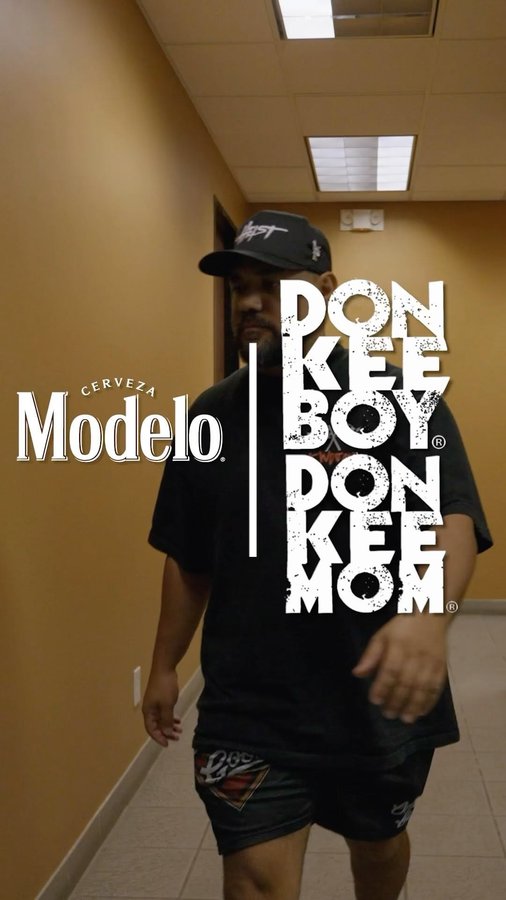 Instagram post by @donkeeboy for Modelo Usa. Caption reads: 🤝 @modelousa x @houstontexans @lostexans x....