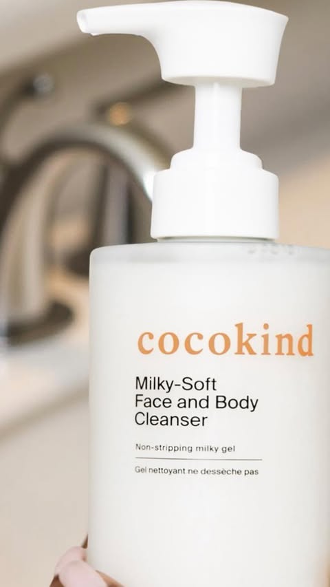 Instagram post by @dezdmc for Cocokind. Caption reads: Moisture Monday| @cocokind 🧖🏻‍♀️ Hey Dolls, are....