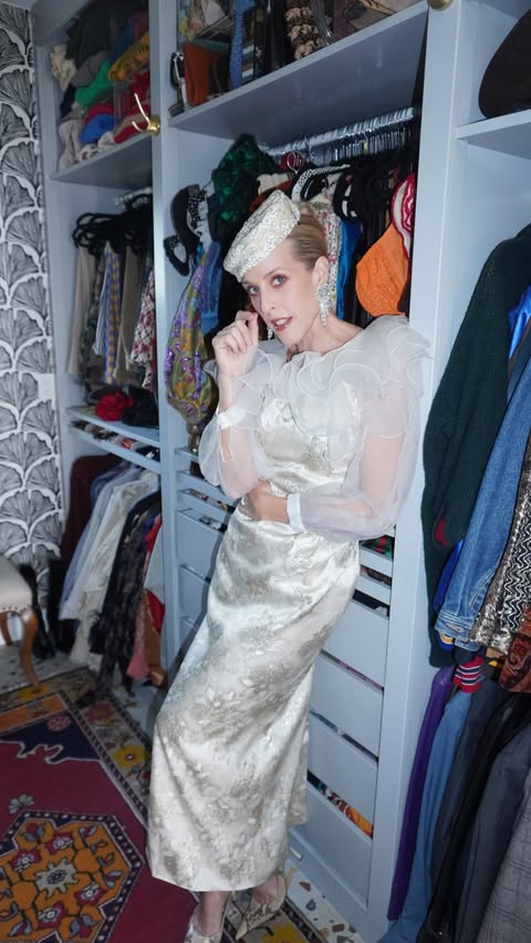 Instagram post by @bjonesstyle for Savers. Caption reads: 5 days, 5 HOLIDAY LOOKS… all thrifted at....