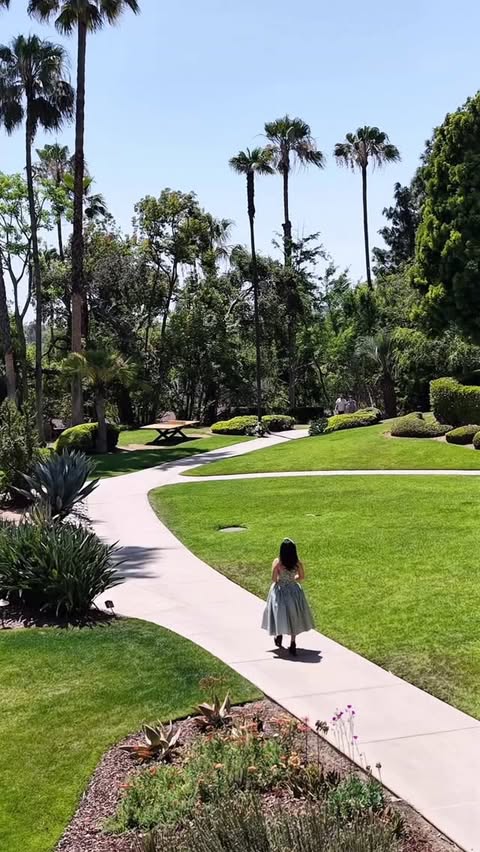 Instagram post by @e1naz_safi for The Langham Hotels & Resorts. Caption reads: @langhampasadena 💫 This isn’t a hotel, it’s a....