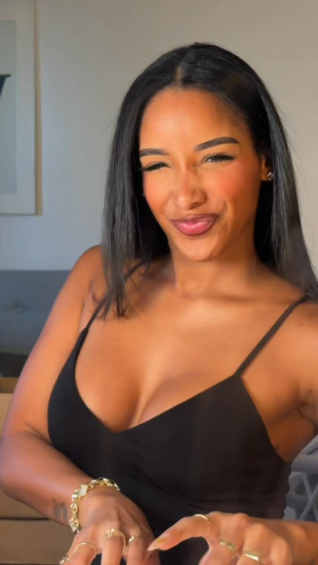 Instagram post by @vickylauren for Keys Soulcare. Caption reads: Ok bare with me I know it’s long but it’s my first....