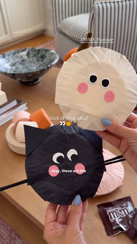 Instagram post by @debtrette for M&M’S. Caption reads: #MMS_Partner: DIY surprise Halloween plates [...].