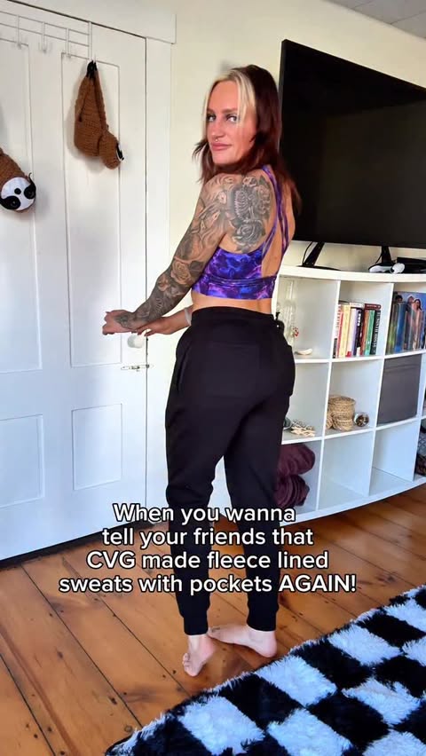 Instagram post by @onethirtythicc for Constantly Varied Gear. Caption reads: Trying to show you guys the fleece lining without....