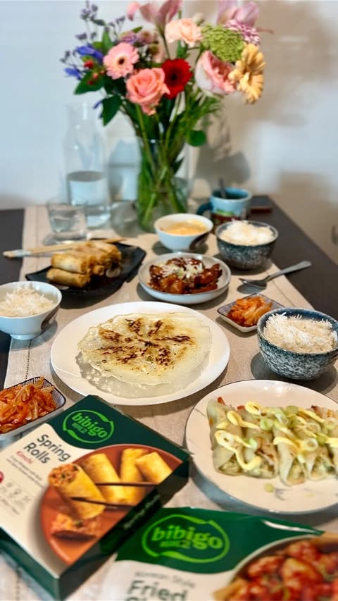 Instagram post by @eatngo.nl for Bibigo. Caption reads: [...] KOREAN FOOD NIGHT IN AMSTERDAM WITH....