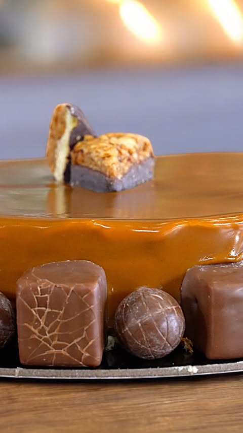 Instagram post by @dimitrismichailidis for Lidl Hellas. Caption reads: English 🇬🇧👇 Η πιο εύκολη και πεντανόστιμη....