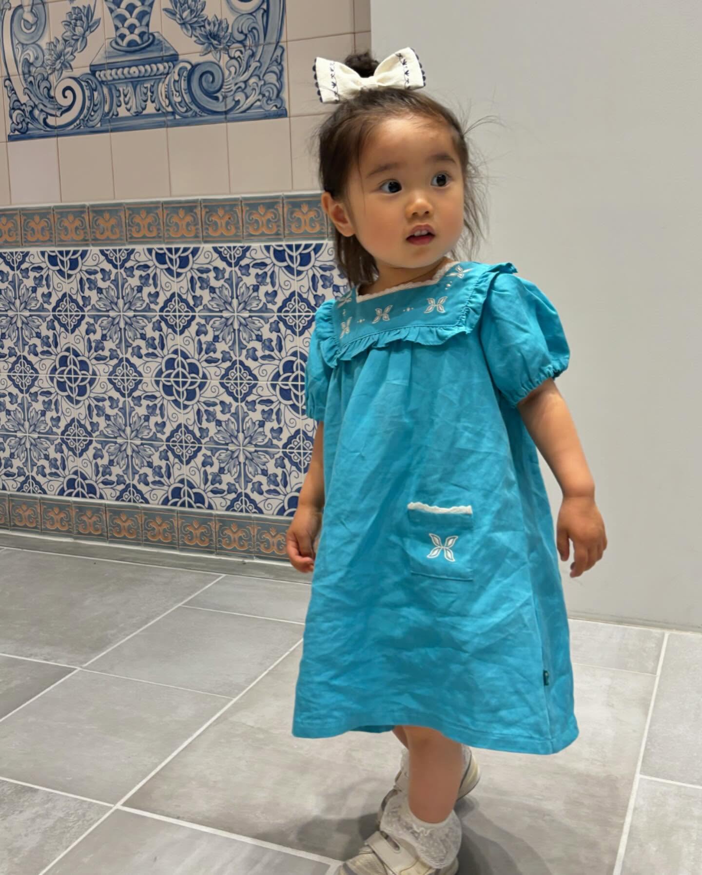 Instagram post by @yuzu.22baby for moimoln japan. Caption reads: @moimoln.jp....