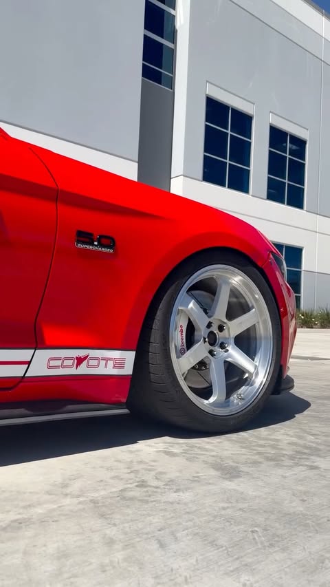 Instagram post by @juniorr_5.0 for OPT7 Lighting. Caption reads: [...] Sponsors: 🔻 Project 6GR OPT7 Lighting-....