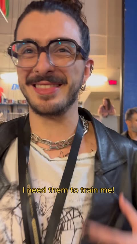 Instagram post by @morat for Cirque du Soleil. Caption reads: El backstage del Circo del Sol se parece al....