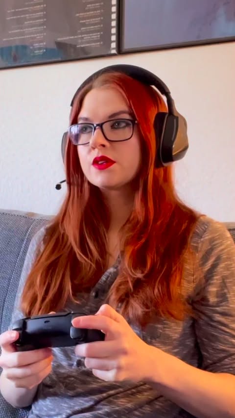 Instagram post by @r3dxvelvet for CORSAIR. Caption reads: Game to phone call with ease with @corsair Void v2....