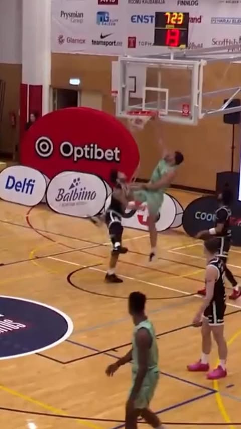 Instagram post by @basketee for Delfi Sport. Caption reads: No words needed… @dpainter42 😤👀

#Optibet |....
