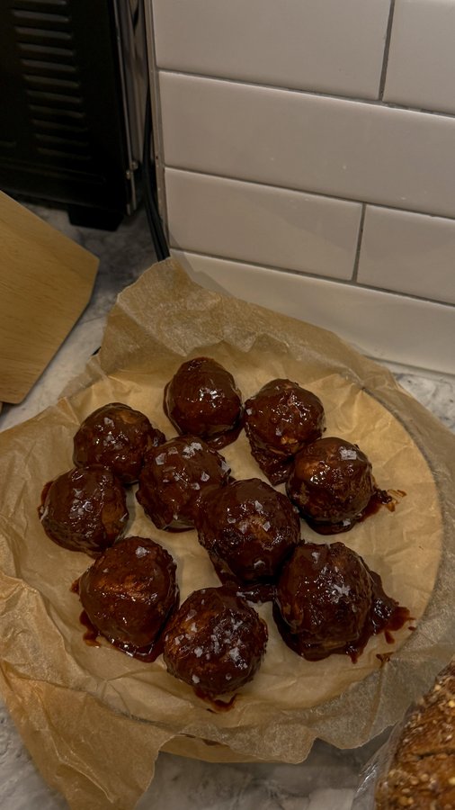 Instagram post by @healthfulradiance for PBfit. Caption reads: [...] butter protein truffles to enjoy! using....