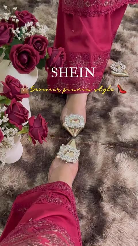 Instagram post by @hiba_amaan for Shein. Caption reads: [...] follow Etoivie,Hatastic,Tropiscape at SHEIN....