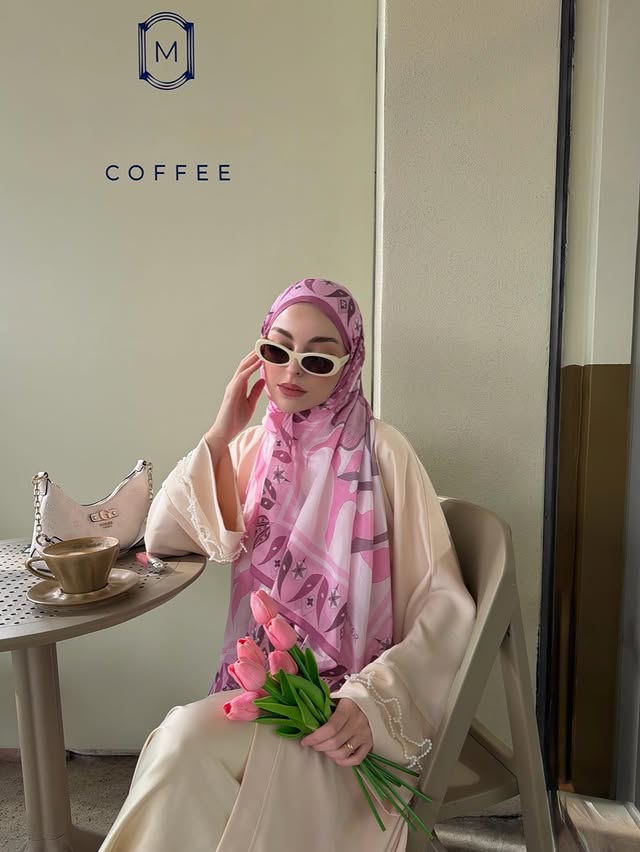 Instagram post by @ecmelrumeysa for Imannoor. Caption reads: 🌷 @imannoor 🤍 hijabday #hijabday #imannor....