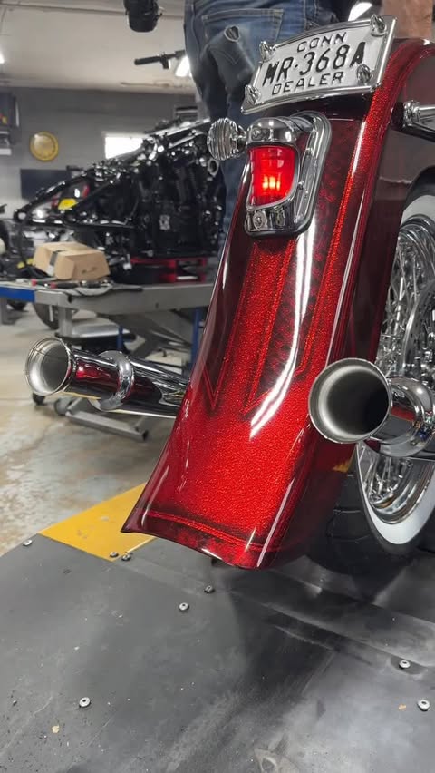 Instagram post by @cyclefanatix for Michelin. Caption reads: [...] @harleydavidson @michelinmotorcycle....