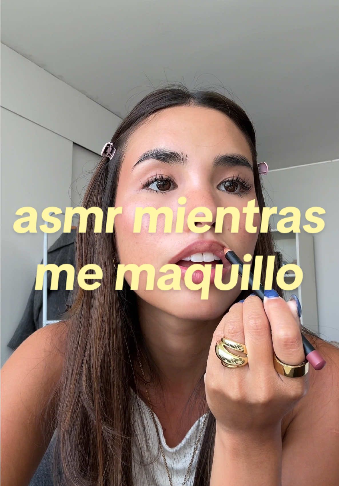 TikTok post by @jimelopc for Cacharel Parfums. Caption reads: [...] día a día 😗💄 y para terminar Amor Amor de....