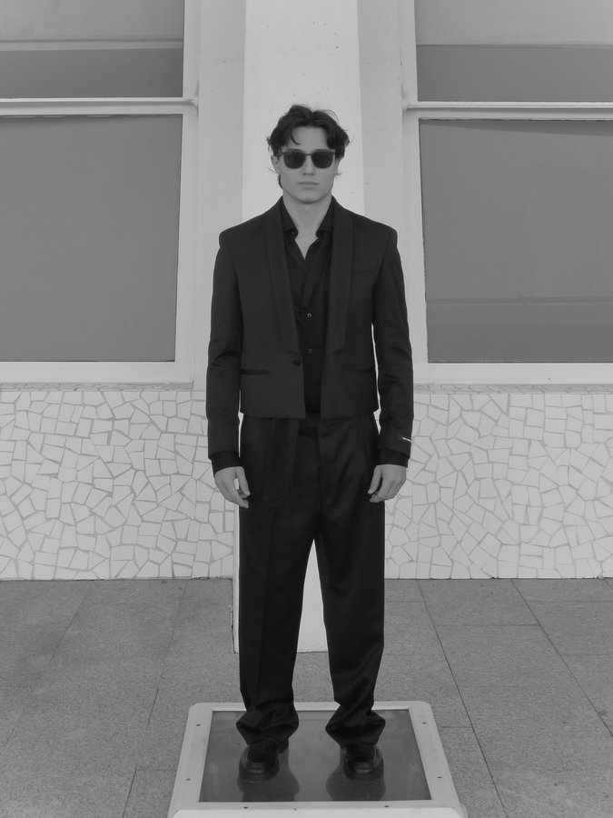 Instagram post by @lodivad for KARL LAGERFELD. Caption reads: From Valencia with Love 🖤
@karllagerfeld ....