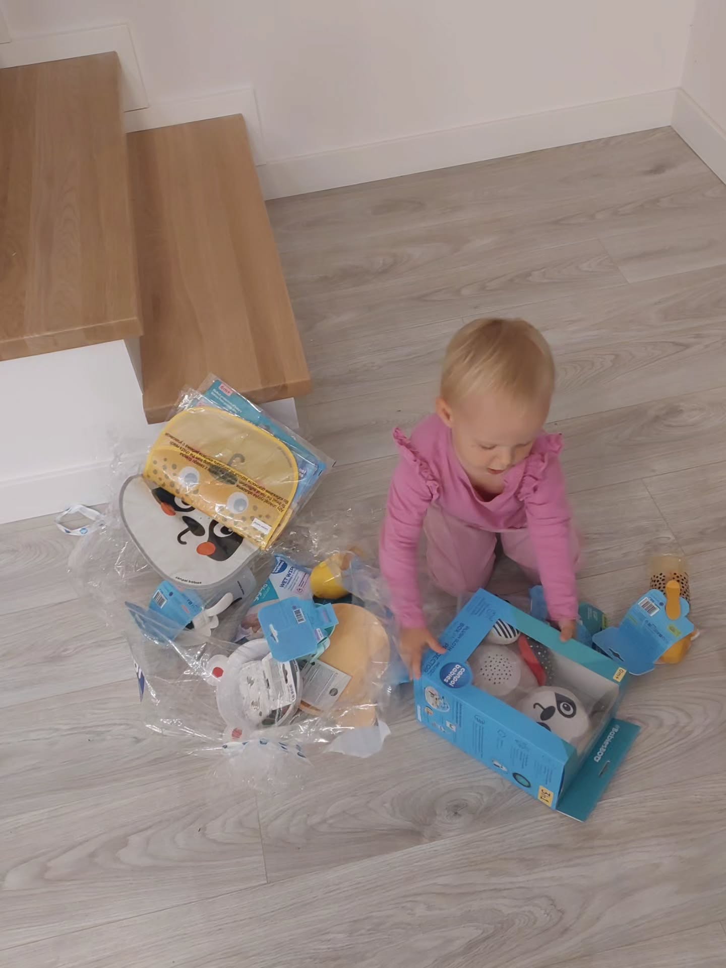 Instagram post by @kacik_mysi for Canpol babies. Caption reads: ✨ Małe rączki, wielkie odkrycia ✨

Samodzielne....