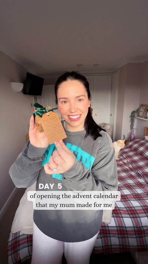 Instagram post by @gabriella for LANEIGE. Caption reads: day 5 of opening the advent calendar that my mum....