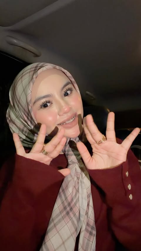 Instagram post by @putrialeshaaaaa for BJAK. Caption reads: [...] pening. 🚗✨ I just renewed mine with BJAK,....