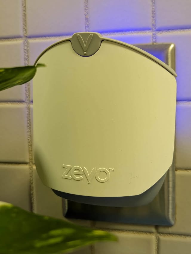 Instagram post by @fergiefindz for Zevo. Caption reads: #complimentary #gifted #ad
🎁 I was gifted this by....