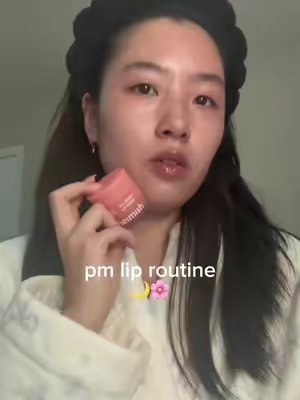 TikTok post by @vibrantlyvanessa for Heimish. Caption reads: [...] been needing a hydrating lip mask and....
