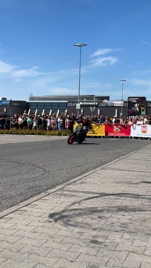 Instagram post by @seven9601_ for Yamaha Motor. Caption reads: That sound 🤤.