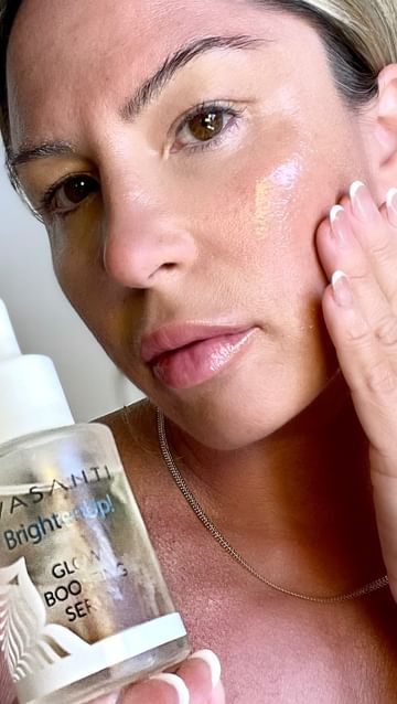 Instagram post by @krisztina__1 for vasanticosmetics. Caption reads: To combat dull uneven skin tone I turn to....