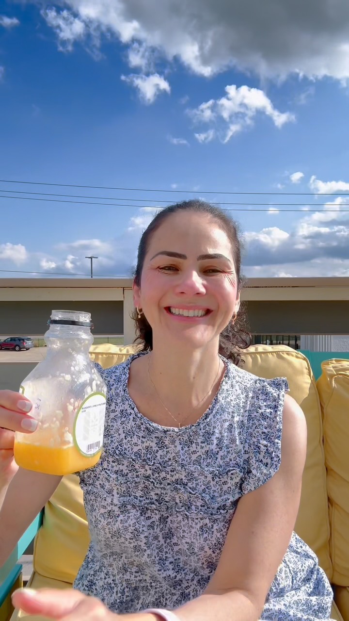 Instagram post by @lucianapatton for Crushed Tonic. Caption reads: [...] skin has never been this simple 💛....